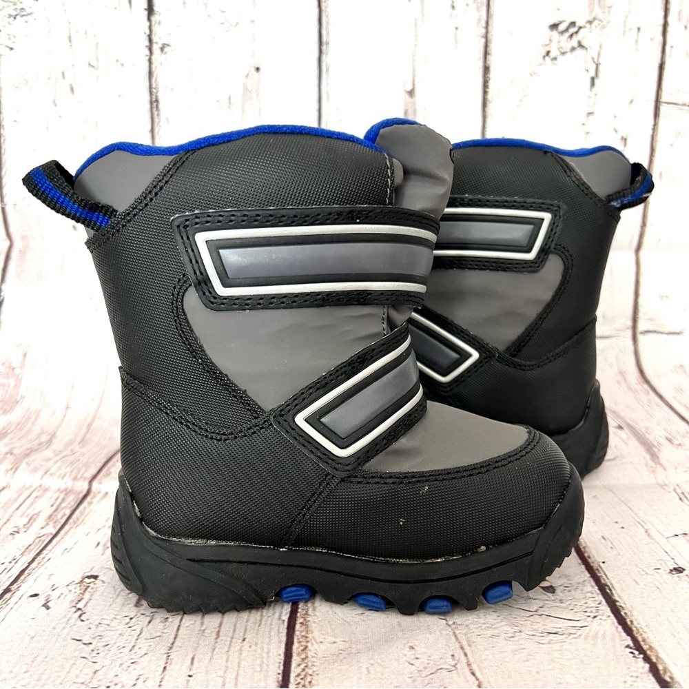 TARGET Kid’s Winter/Snow Boots, Fleeced Lined, Size 8